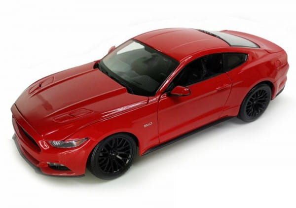Машинка WELLY Ford Mustang GT 1:24